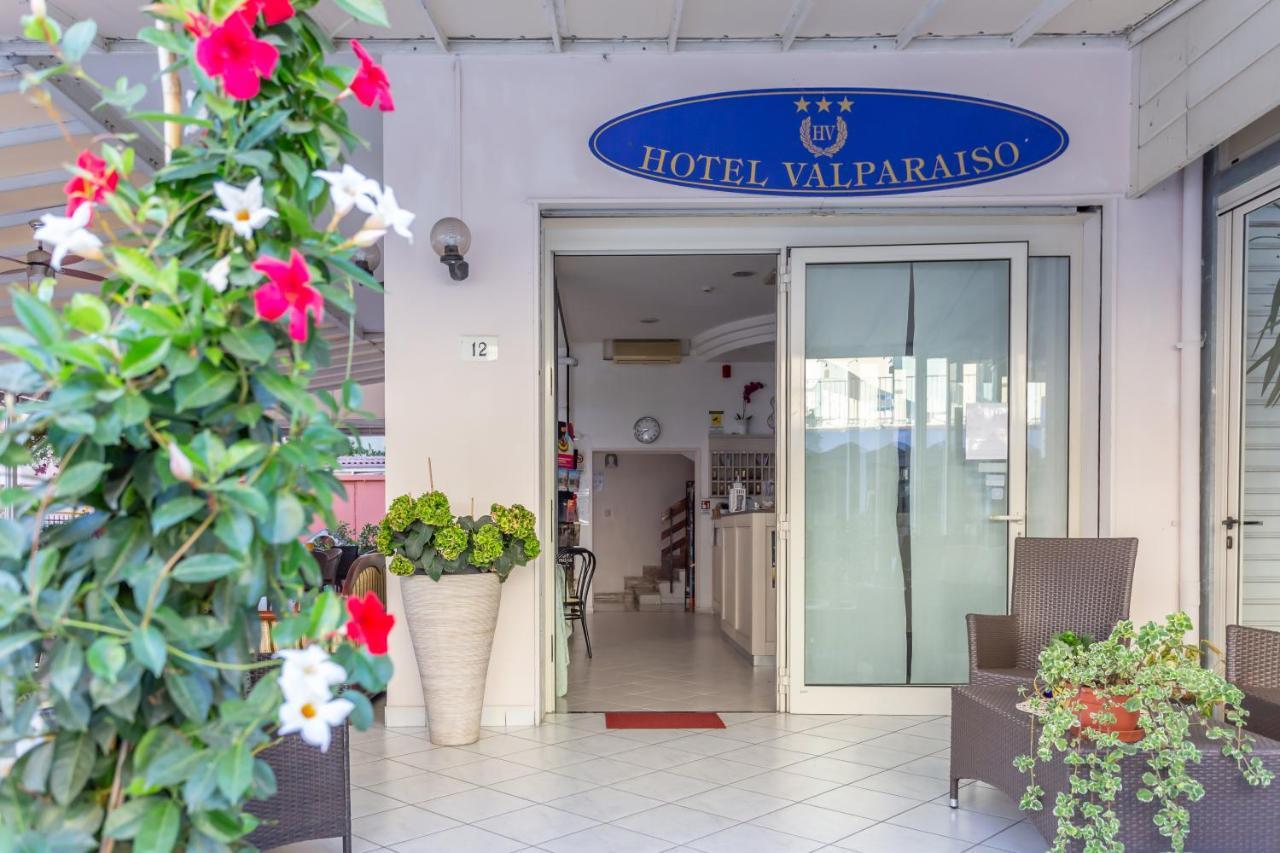 Hotel Valparaiso リミニ エクステリア 写真
